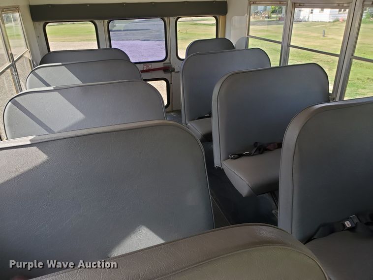 image for item IT9816 1998 Chevrolet G3500  Collins school bus