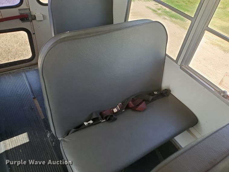 image for item IT9816 1998 Chevrolet G3500  Collins school bus