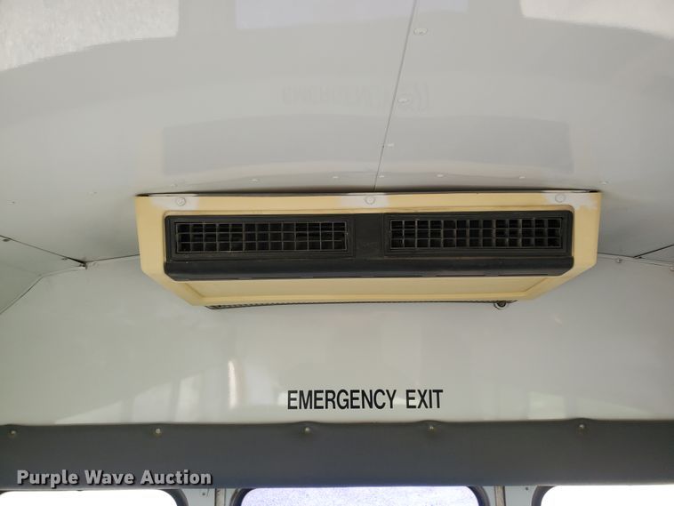 image for item IT9816 1998 Chevrolet G3500  Collins school bus