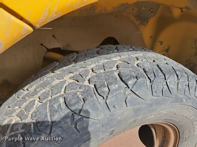 image for item IT9816 1998 Chevrolet G3500  Collins school bus