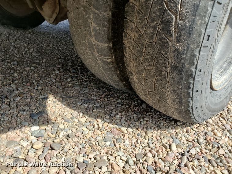 image for item IT9816 1998 Chevrolet G3500  Collins school bus