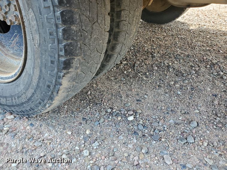 image for item IT9816 1998 Chevrolet G3500  Collins school bus