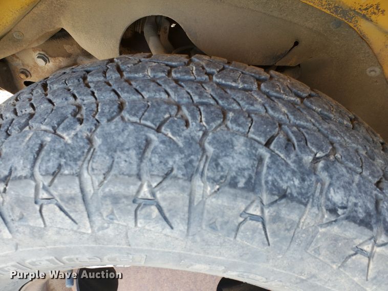 image for item IT9816 1998 Chevrolet G3500  Collins school bus