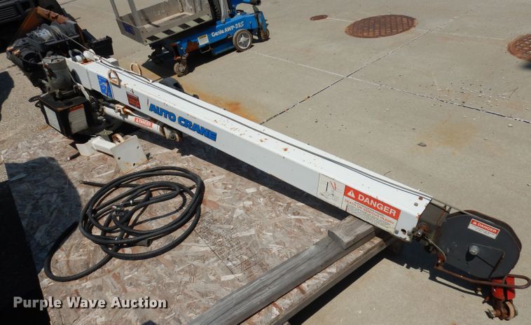 image for item IW9798 Auto Crane 3203PRX  truck crane