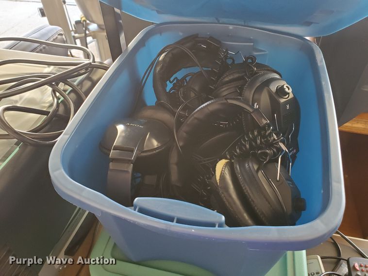 image for item JM9739 Office supplies and equipment