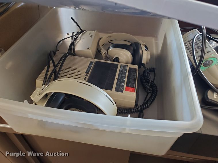 image for item JM9739 Office supplies and equipment