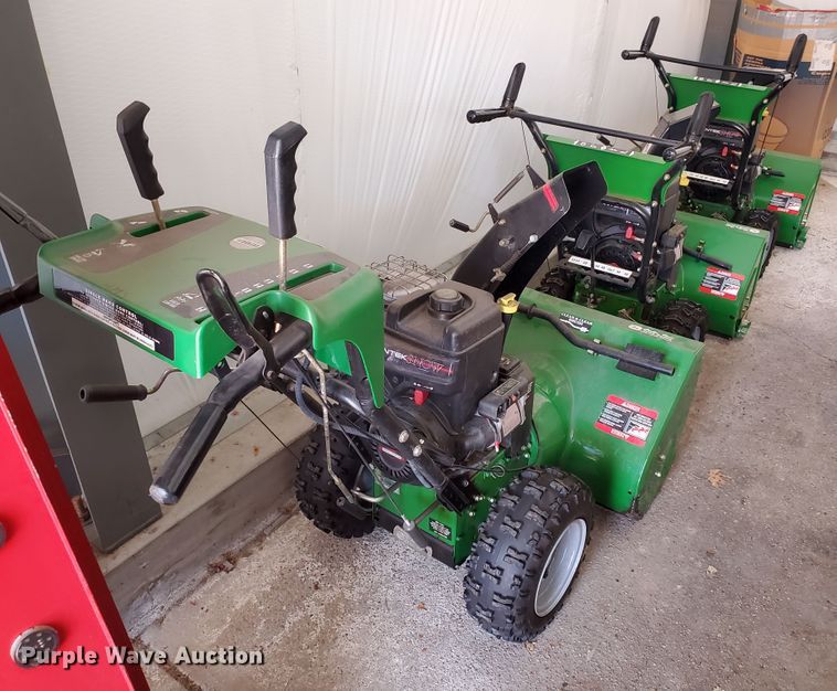 image for item JM9741 (3) snow blowers