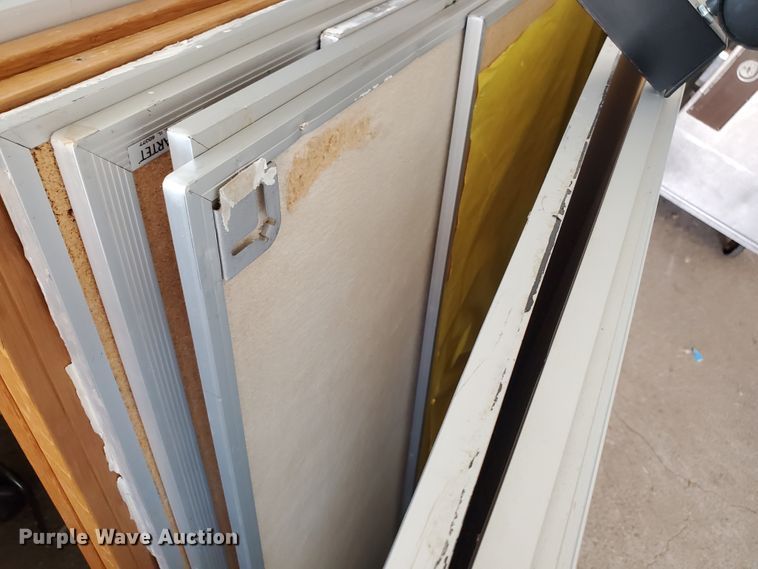 image for item JM9748 Office supplies