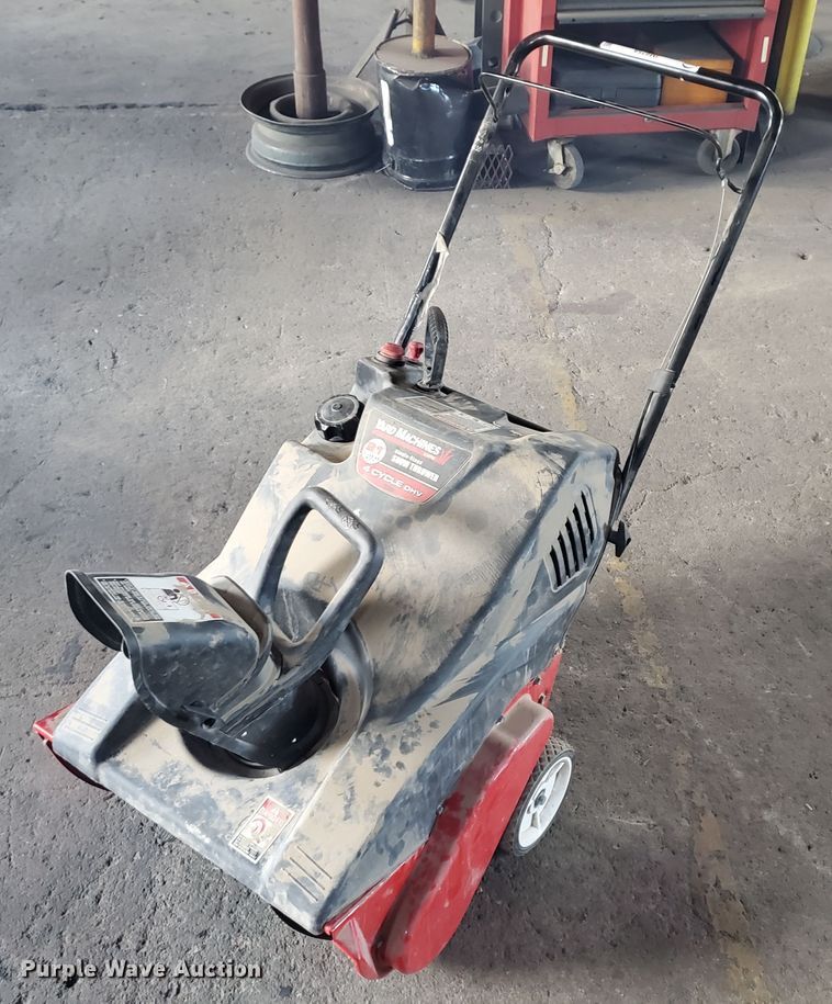 image for item JM9758 Yard Machines  snow blower
