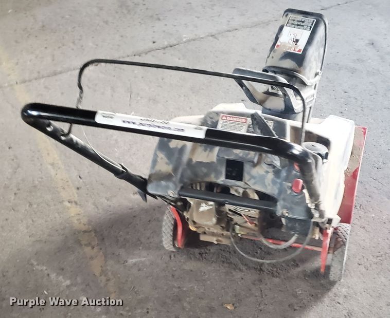 image for item JM9758 Yard Machines  snow blower