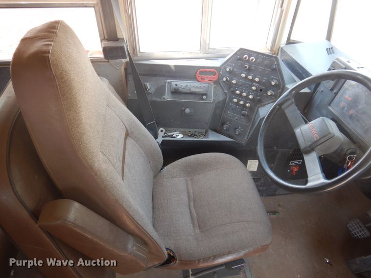 image for item JZ9988 1996 GMC B7  school bus