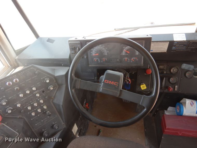 image for item JZ9988 1996 GMC B7  school bus