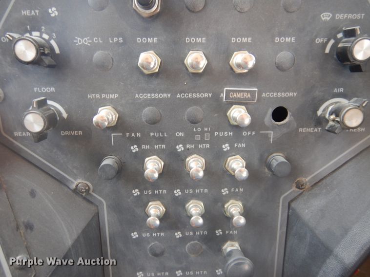 image for item JZ9988 1996 GMC B7  school bus