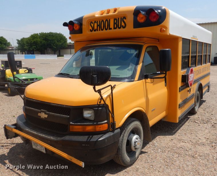 image for item JZ9989 2009 Chevrolet Express 3500  school bus