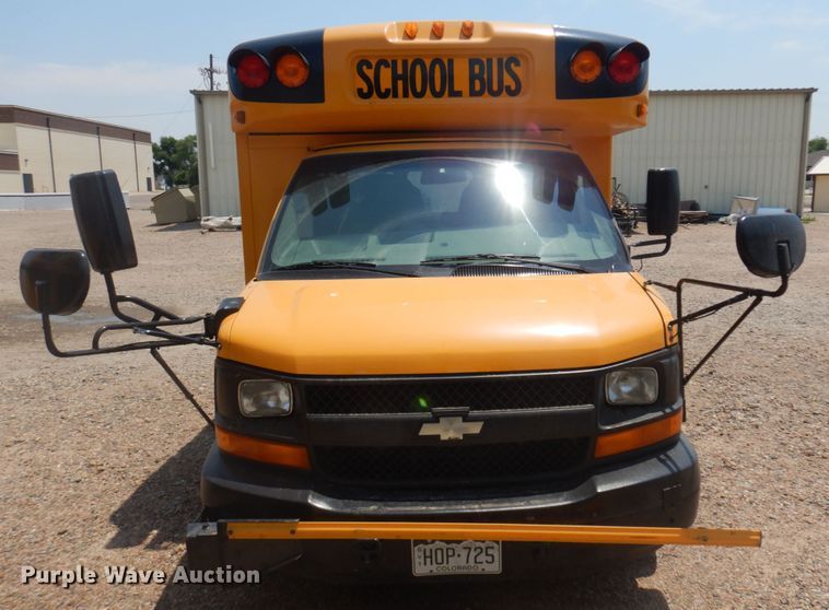image for item JZ9989 2009 Chevrolet Express 3500  school bus
