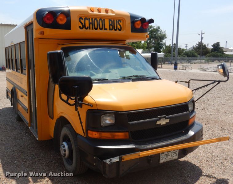 image for item JZ9989 2009 Chevrolet Express 3500  school bus