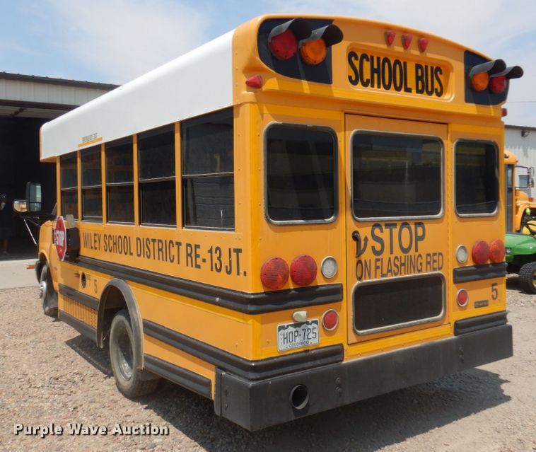 image for item JZ9989 2009 Chevrolet Express 3500  school bus