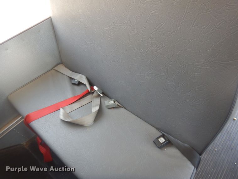 image for item JZ9989 2009 Chevrolet Express 3500  school bus