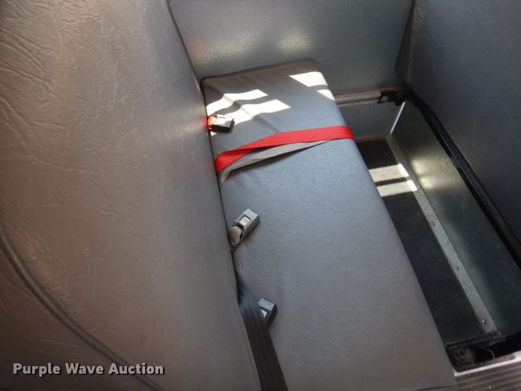 image for item JZ9989 2009 Chevrolet Express 3500  school bus