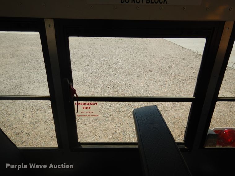 image for item JZ9989 2009 Chevrolet Express 3500  school bus