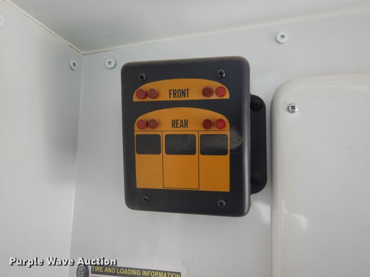 image for item JZ9989 2009 Chevrolet Express 3500  school bus