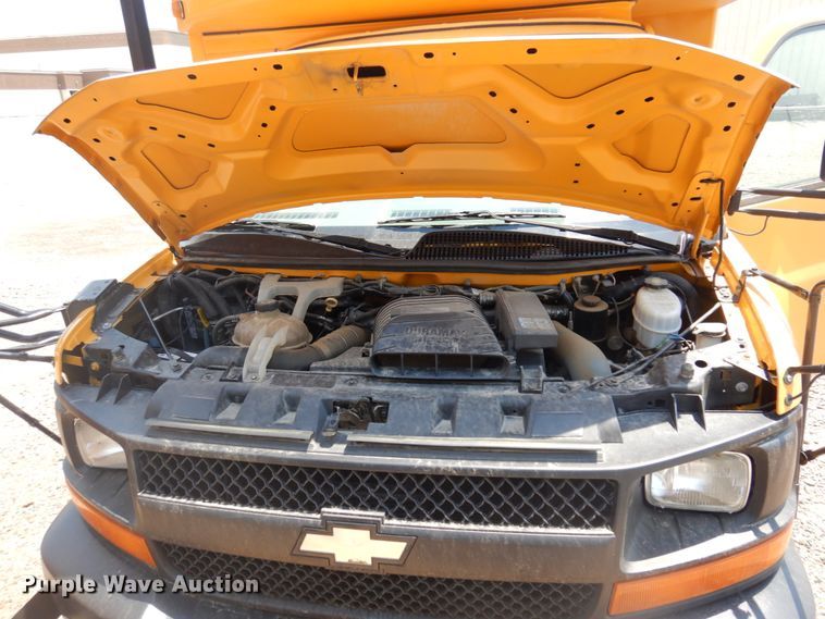 image for item JZ9989 2009 Chevrolet Express 3500  school bus