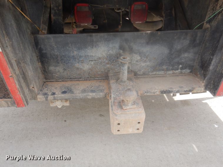 image for item JZ9994 1989 Freightliner FLD120  flatbed truck