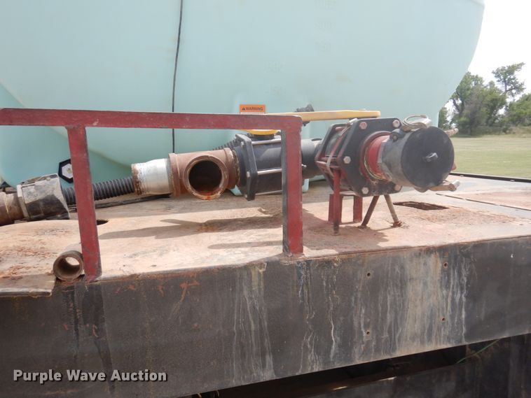 image for item JZ9994 1989 Freightliner FLD120  flatbed truck