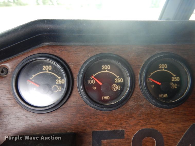 image for item JZ9994 1989 Freightliner FLD120  flatbed truck