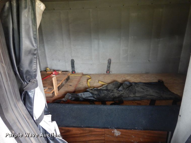 image for item JZ9994 1989 Freightliner FLD120  flatbed truck