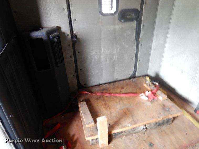 image for item JZ9994 1989 Freightliner FLD120  flatbed truck