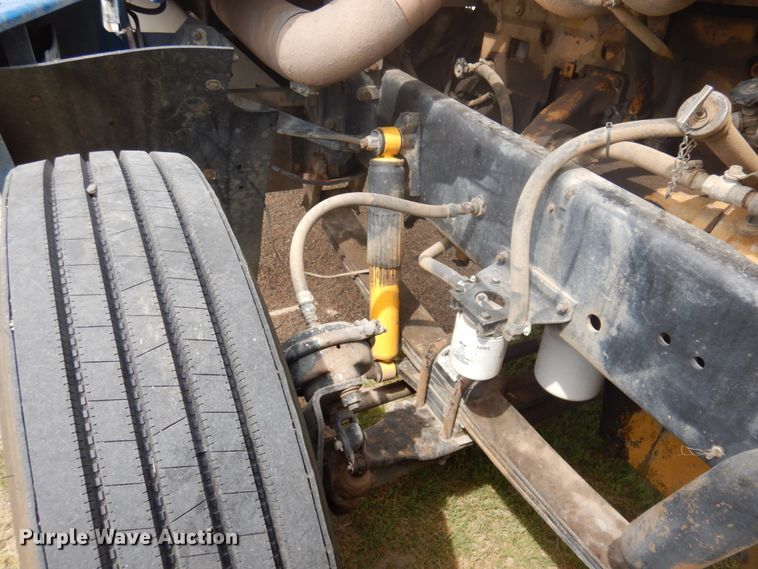 image for item JZ9994 1989 Freightliner FLD120  flatbed truck