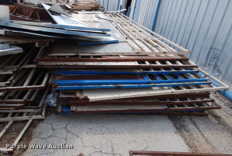 image for item KW0006 Approximately 120 livestock panels