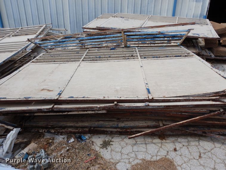 image for item KW0006 Approximately 120 livestock panels