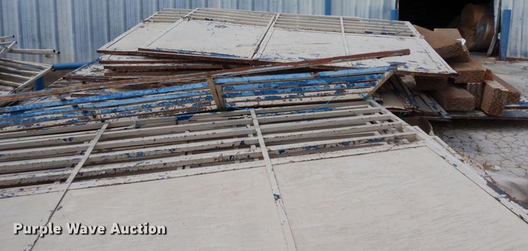 image for item KW0006 Approximately 120 livestock panels