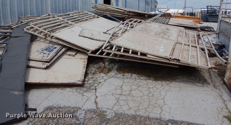 image for item KW0006 Approximately 120 livestock panels