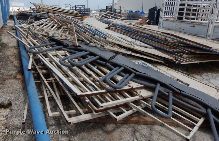 image for item KW0006 Approximately 120 livestock panels