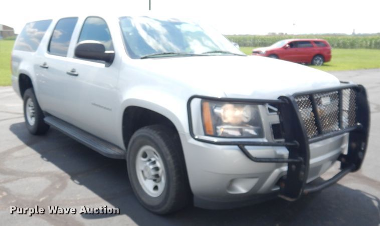 image for item DG0680 2011 Chevrolet Suburban 2500  SUV