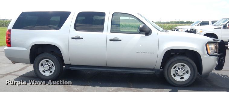 image for item DG0680 2011 Chevrolet Suburban 2500  SUV