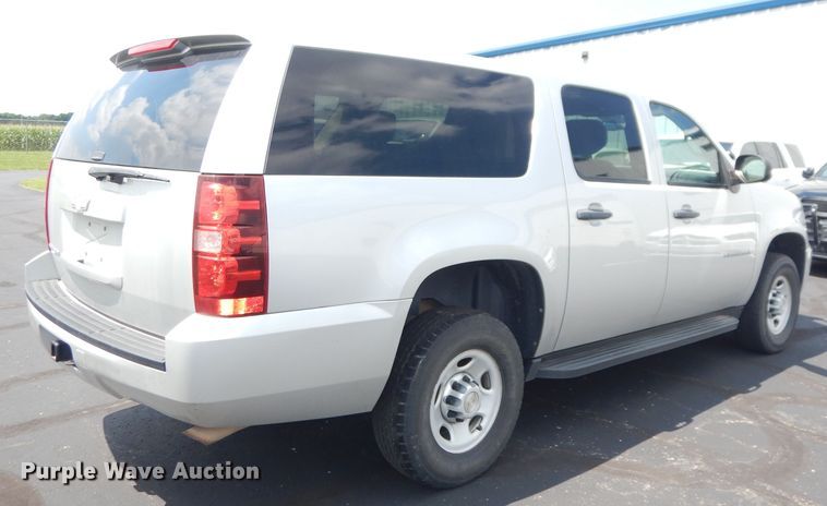 image for item DG0680 2011 Chevrolet Suburban 2500  SUV
