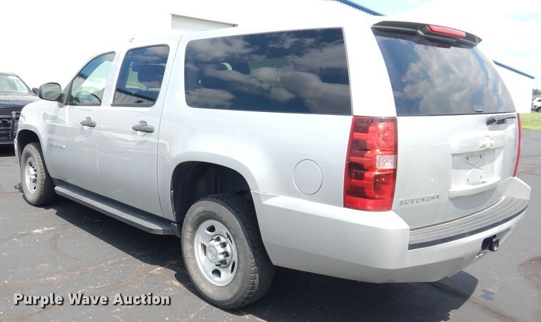 image for item DG0680 2011 Chevrolet Suburban 2500  SUV