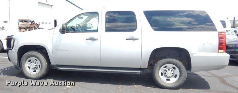 image for item DG0680 2011 Chevrolet Suburban 2500  SUV