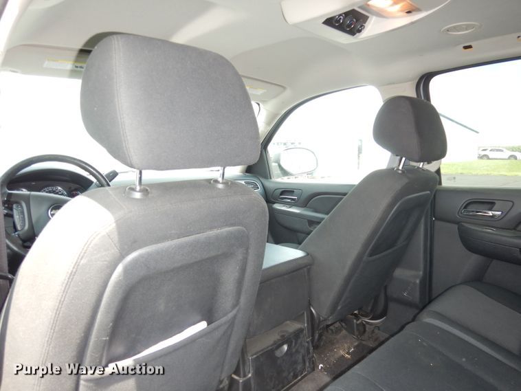 image for item DG0680 2011 Chevrolet Suburban 2500  SUV