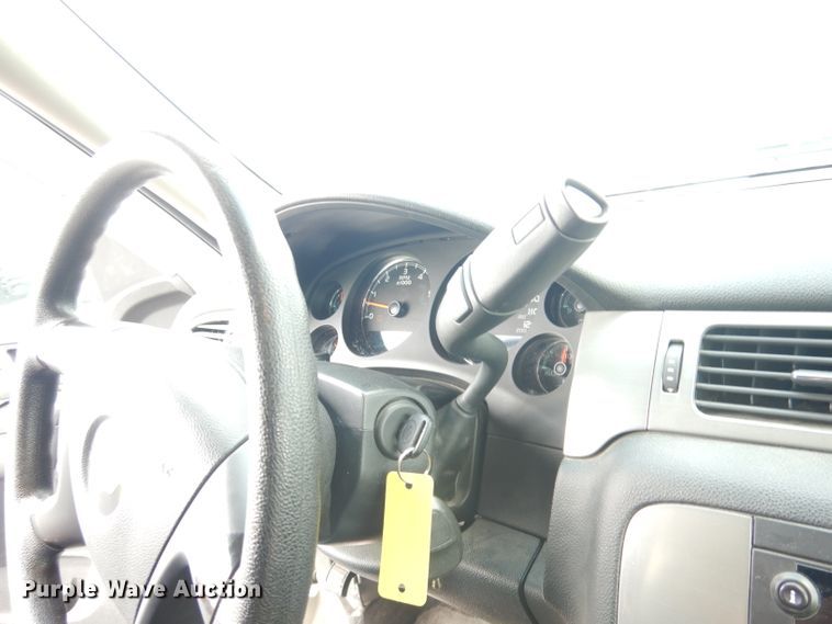 image for item DG0680 2011 Chevrolet Suburban 2500  SUV