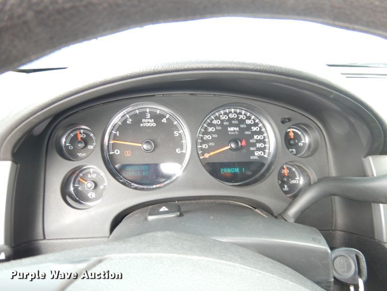 image for item DG0680 2011 Chevrolet Suburban 2500  SUV