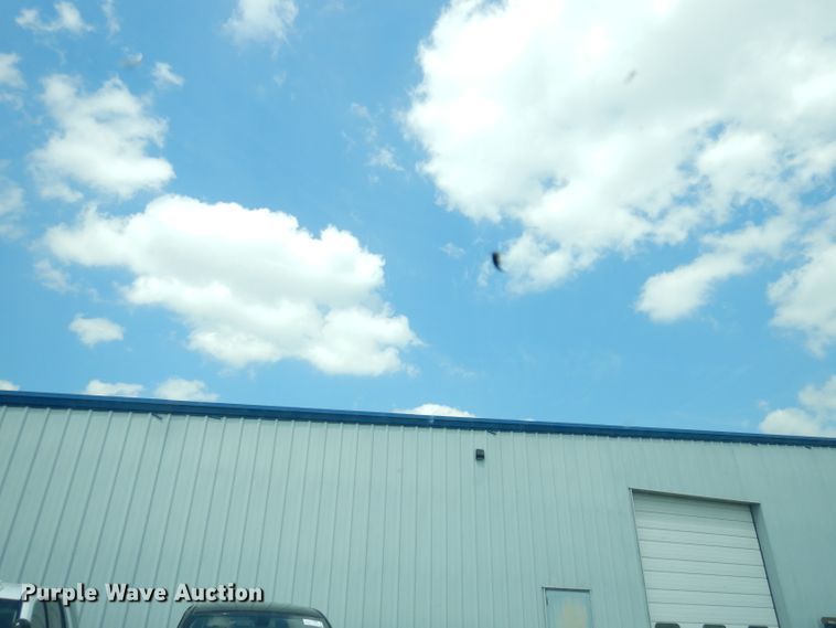 image for item DG0680 2011 Chevrolet Suburban 2500  SUV