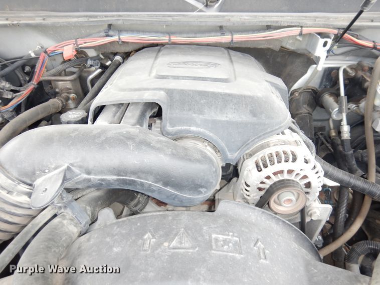 image for item DG0680 2011 Chevrolet Suburban 2500  SUV