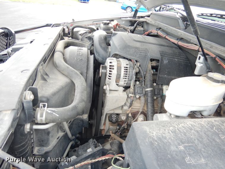 image for item DG0680 2011 Chevrolet Suburban 2500  SUV