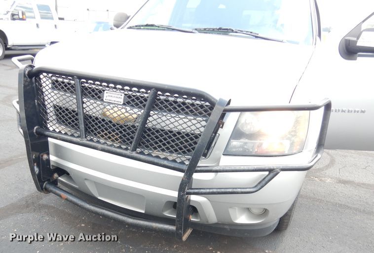 image for item DG0680 2011 Chevrolet Suburban 2500  SUV