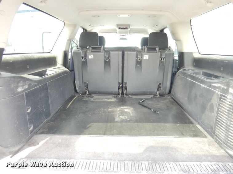 image for item DG0680 2011 Chevrolet Suburban 2500  SUV